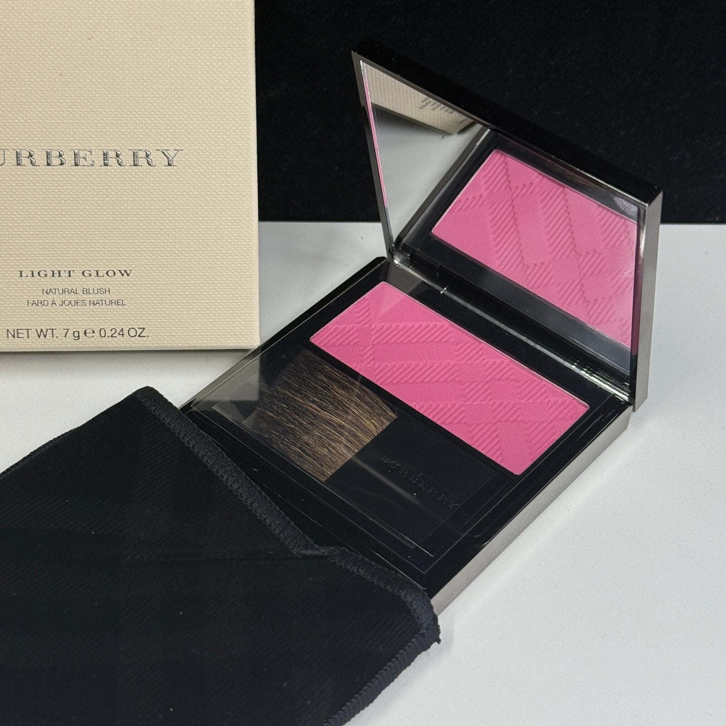 Burberry Light Glow Natural Blush Coral Pink No. 09 0.24 oz/7g  NIB