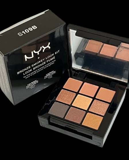 NYX Bronze Smokey Look Kit 9 Eyeshadow /2 Lipglosses New In box